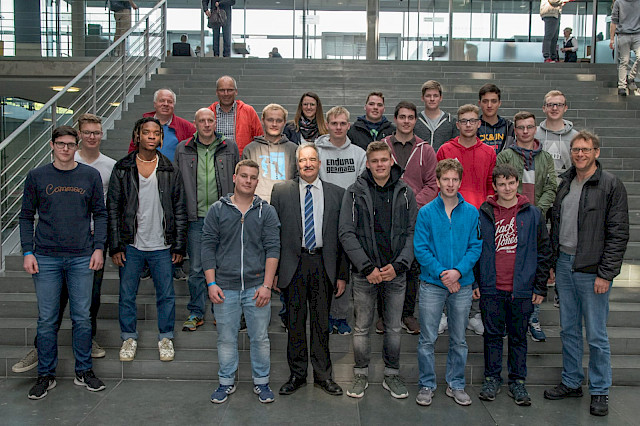 Erinnerungsfoto mit Herrn MdB Josef Rief